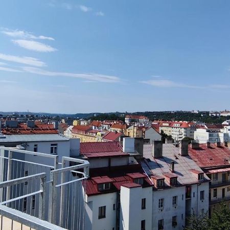 Penthouse # 81 With Panoramic City View In Elite Rezidence With Free Parking Прага Екстериор снимка