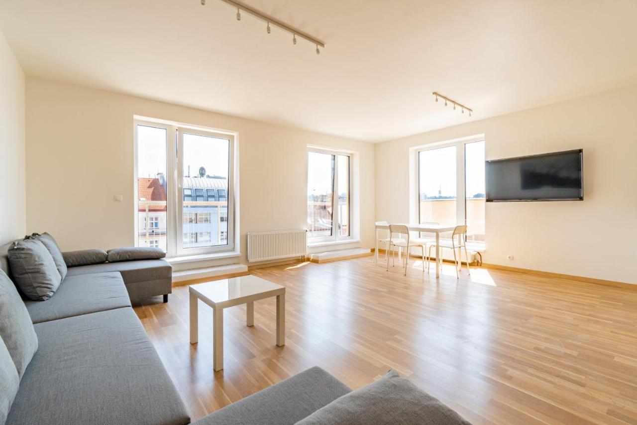 Penthouse # 81 With Panoramic City View In Elite Rezidence With Free Parking Прага Екстериор снимка