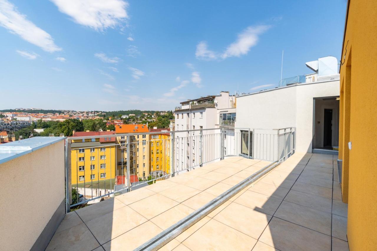 Penthouse # 81 With Panoramic City View In Elite Rezidence With Free Parking Прага Екстериор снимка