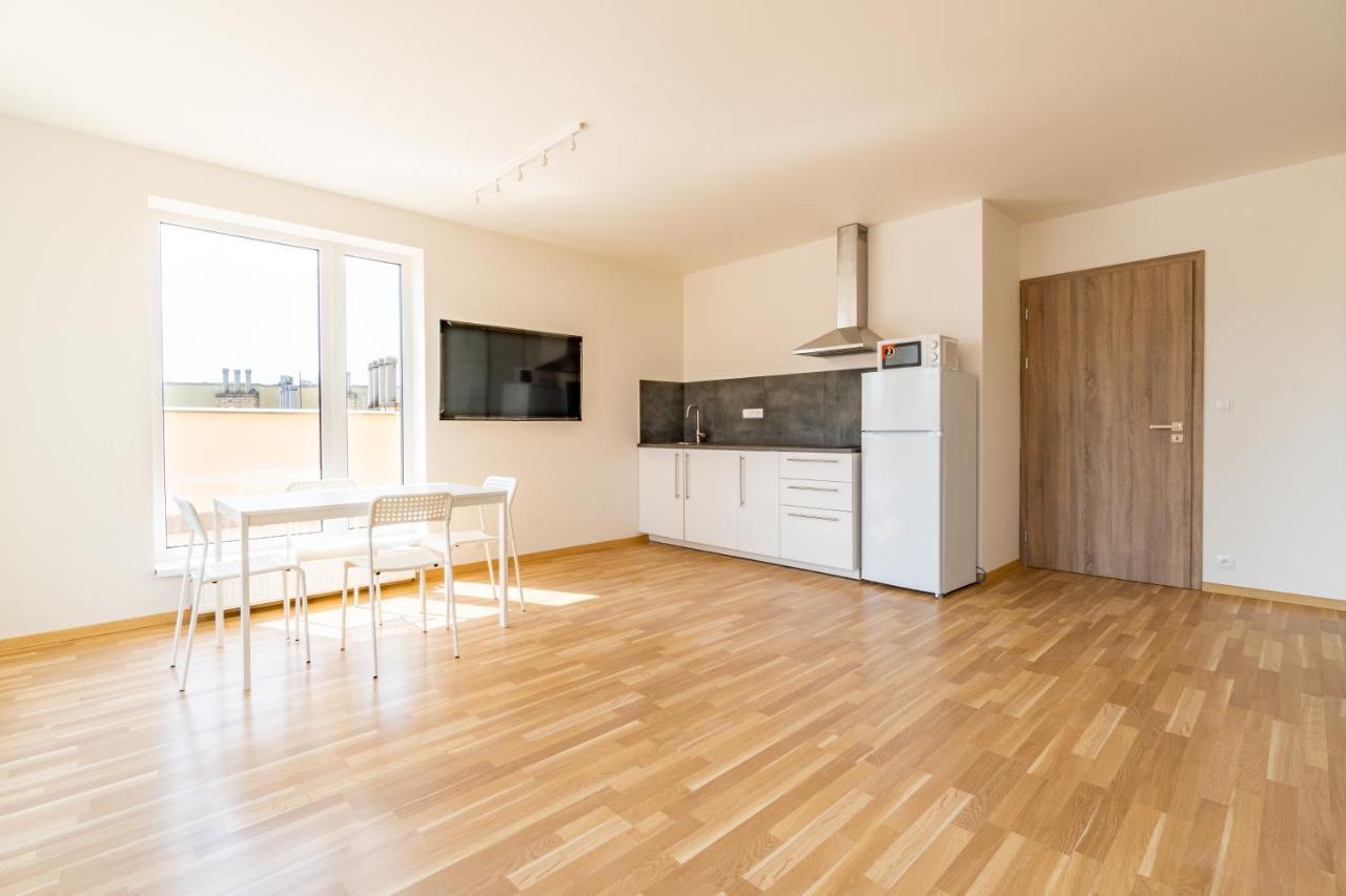 Penthouse # 81 With Panoramic City View In Elite Rezidence With Free Parking Прага Екстериор снимка
