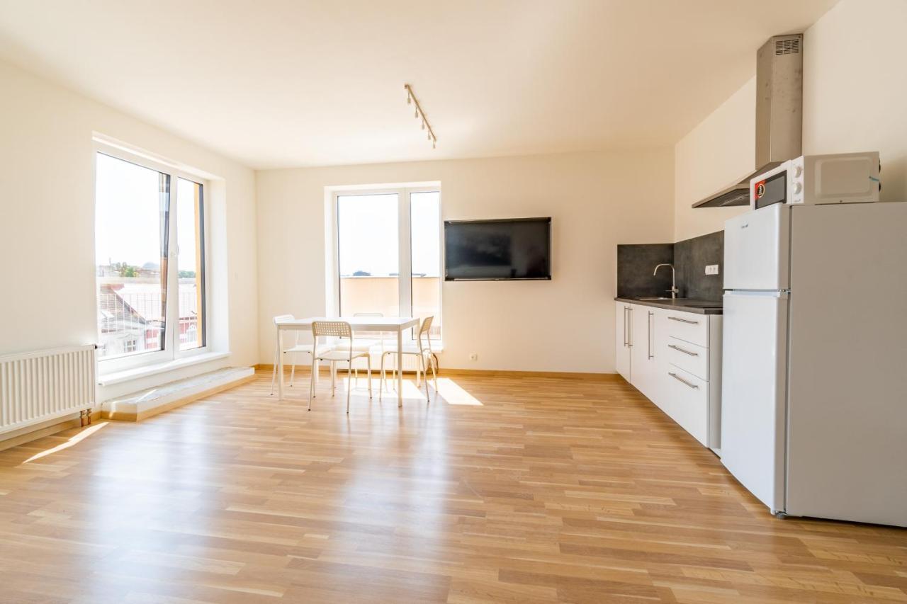 Penthouse # 81 With Panoramic City View In Elite Rezidence With Free Parking Прага Екстериор снимка